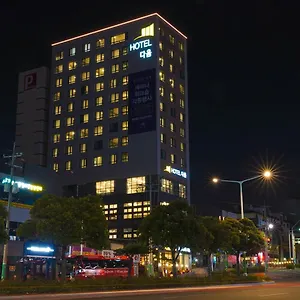 4* 호텔 다움
